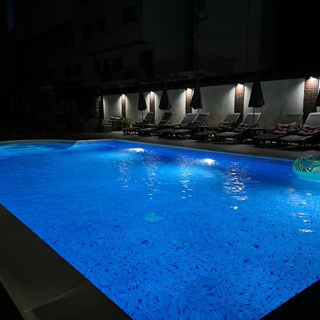 Hotel Rai Τριάβνα Εξωτερικό φωτογραφία