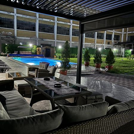 Hotel Rai Τριάβνα Εξωτερικό φωτογραφία